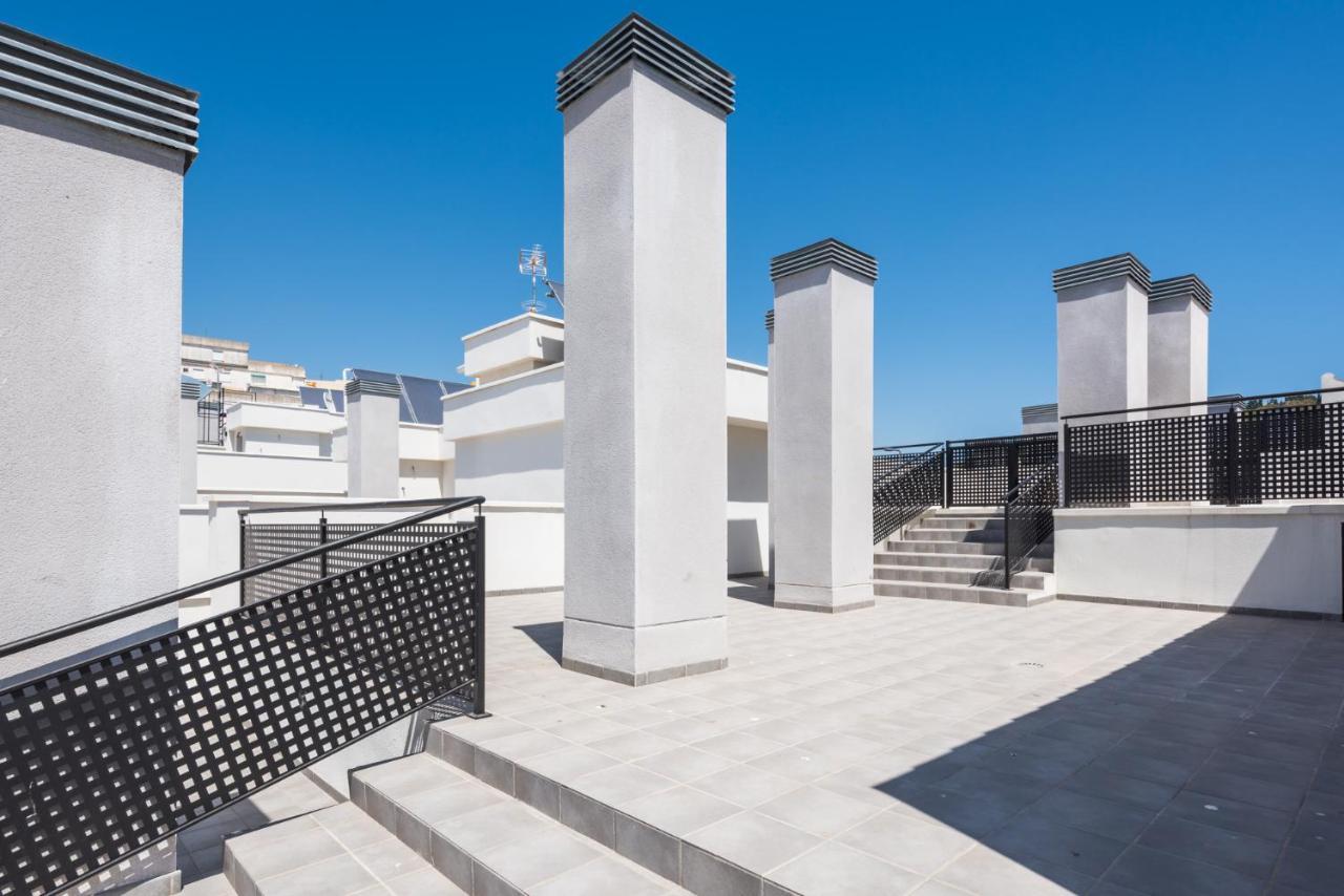 Appartamento Atico Con Terraza Ac 1Hab En El Centro Y Piscina Comunitaria Málaga Esterno foto