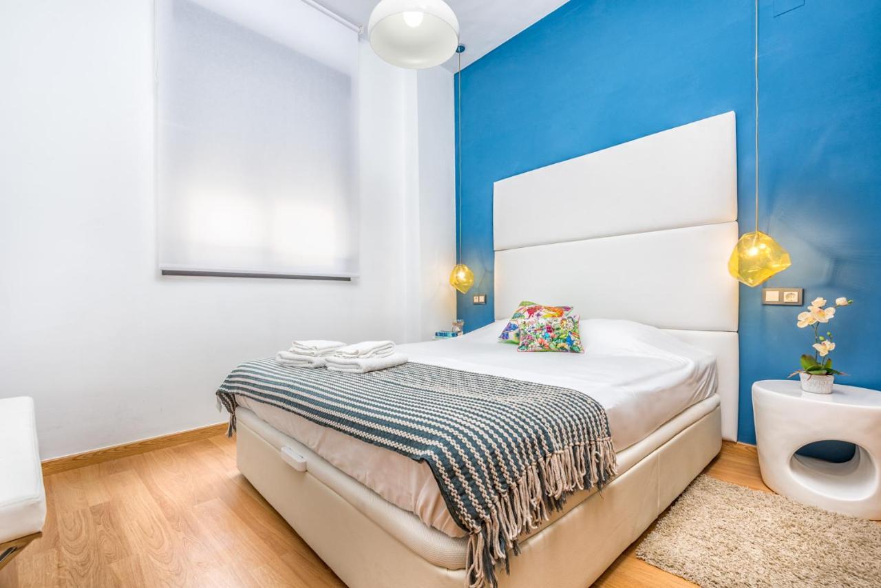 Appartamento Atico Con Terraza Ac 1Hab En El Centro Y Piscina Comunitaria Málaga Esterno foto