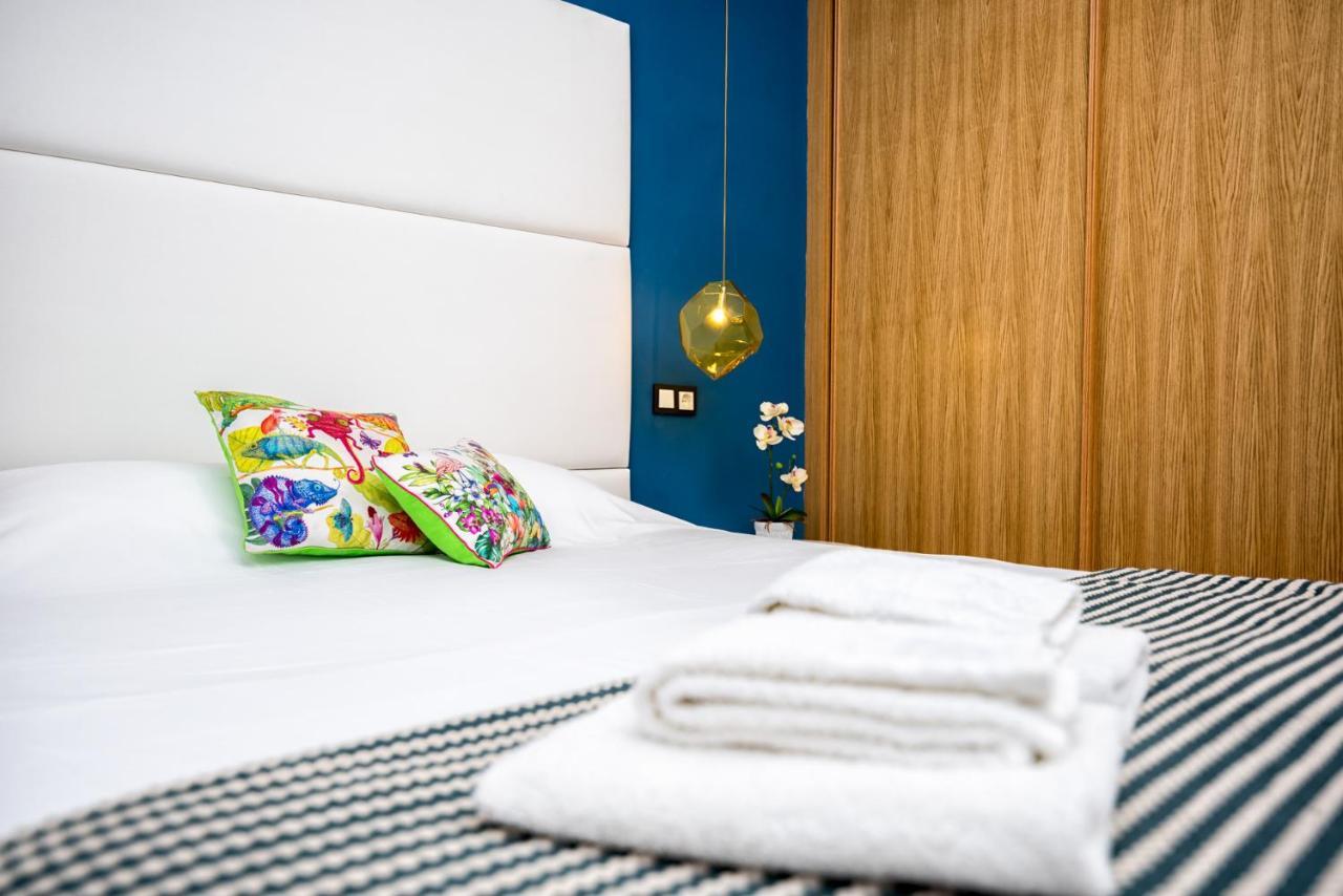 Appartamento Atico Con Terraza Ac 1Hab En El Centro Y Piscina Comunitaria Málaga Esterno foto