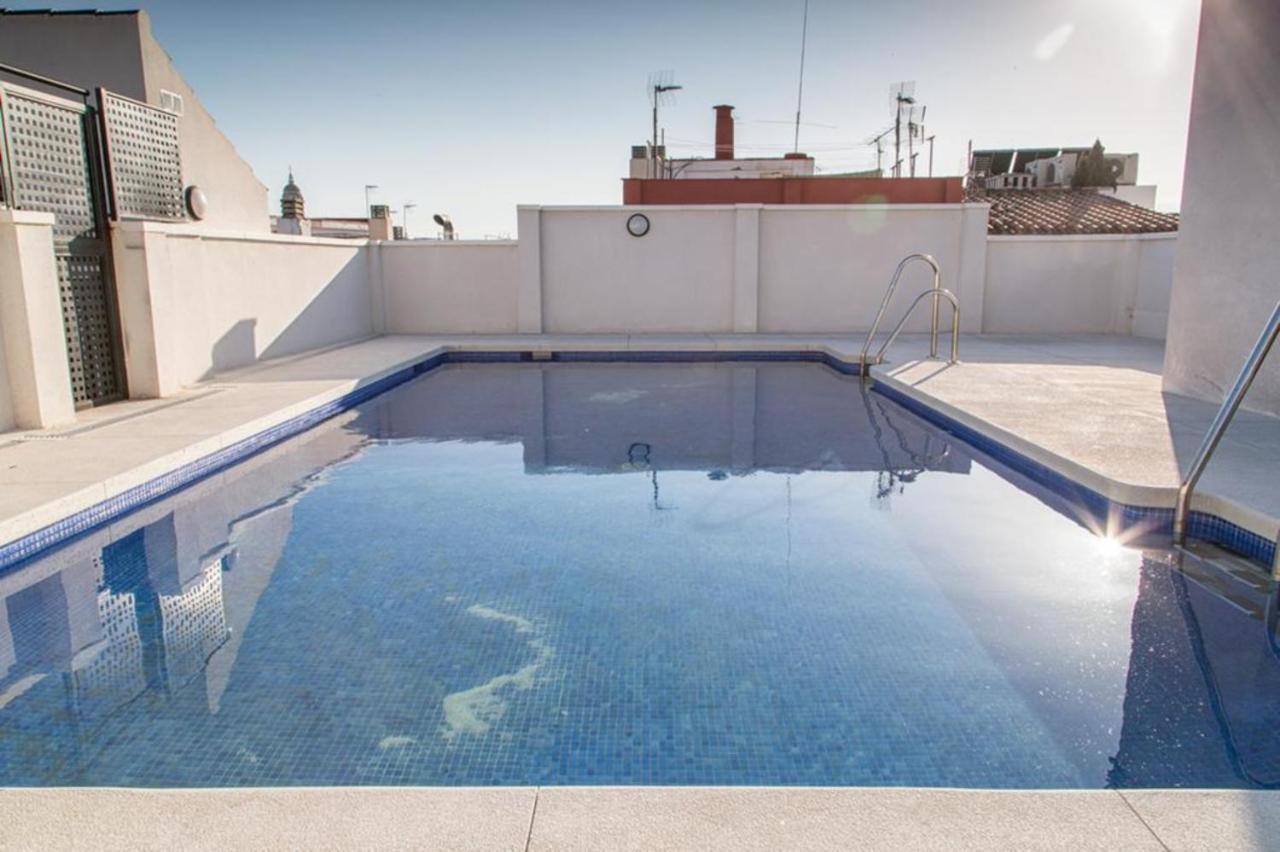 Appartamento Atico Con Terraza Ac 1Hab En El Centro Y Piscina Comunitaria Málaga Esterno foto